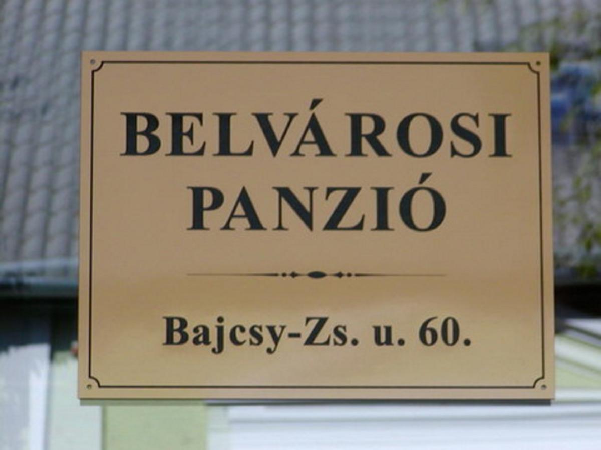 Belvarosi Panzio Debrecín Exteriér fotografie